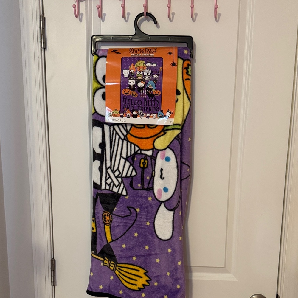 Bioworld Hello Kitty and Friends Halloween Blanket